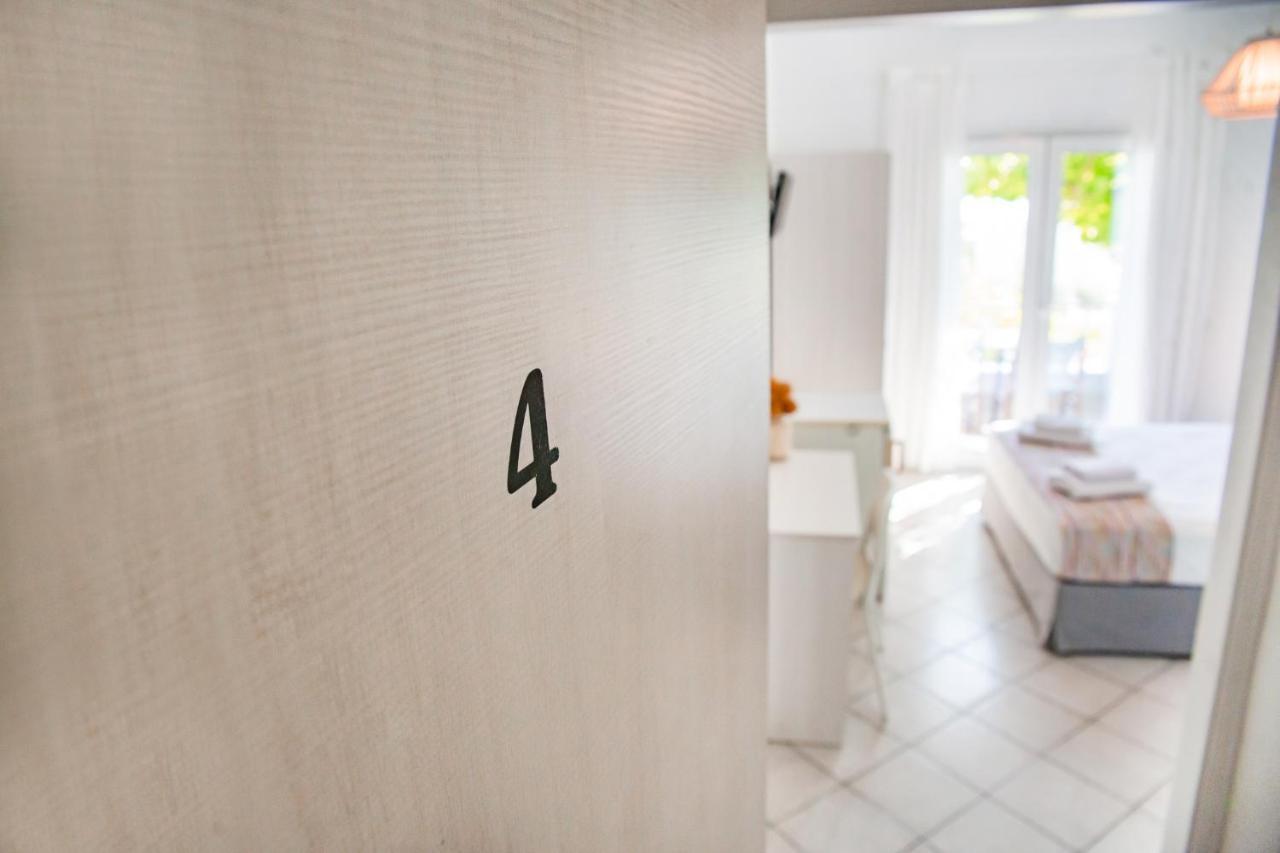 Filia Rooms & Apartments Ájoi Apósztoli Kültér fotó