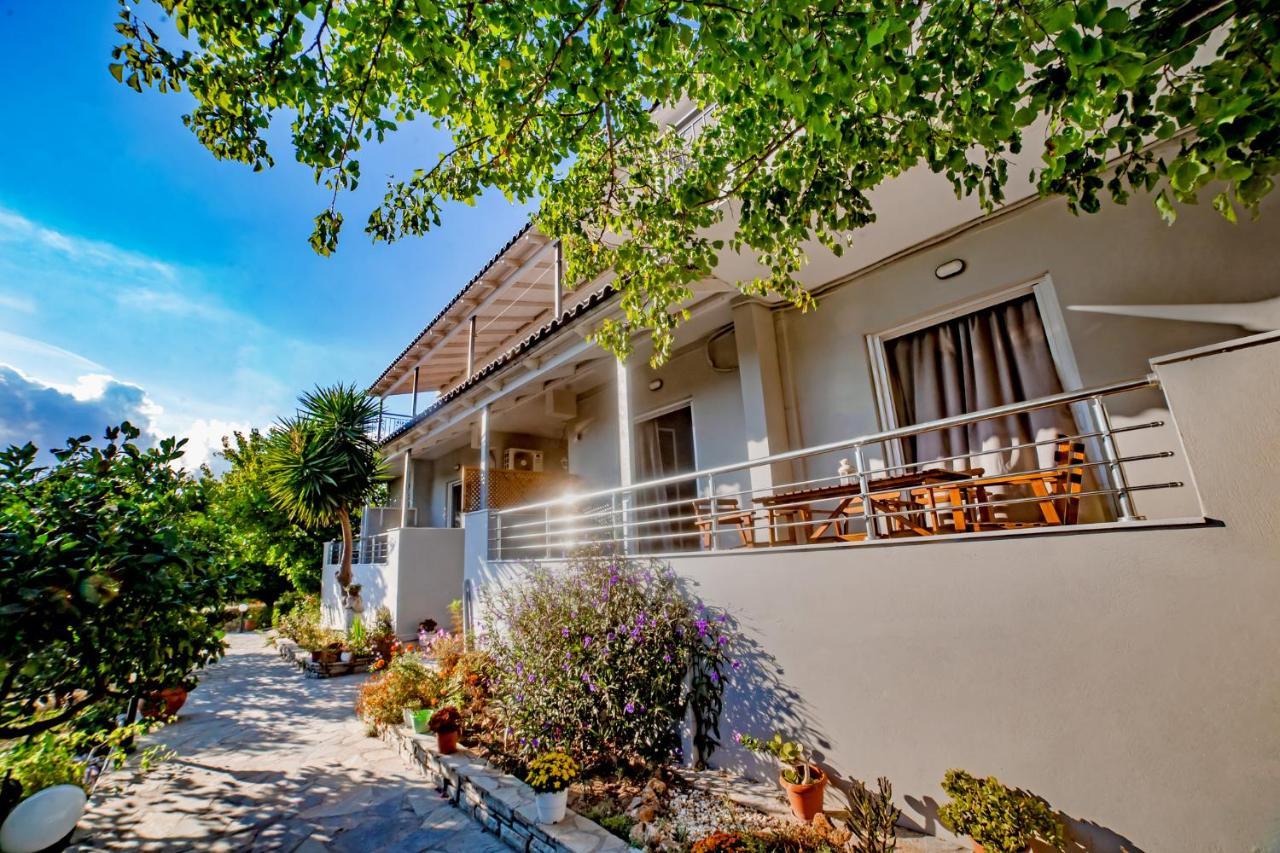 Filia Rooms & Apartments Ájoi Apósztoli Kültér fotó