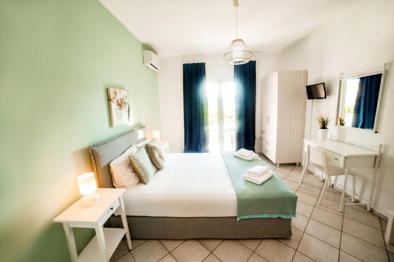 Filia Rooms & Apartments Ájoi Apósztoli Kültér fotó